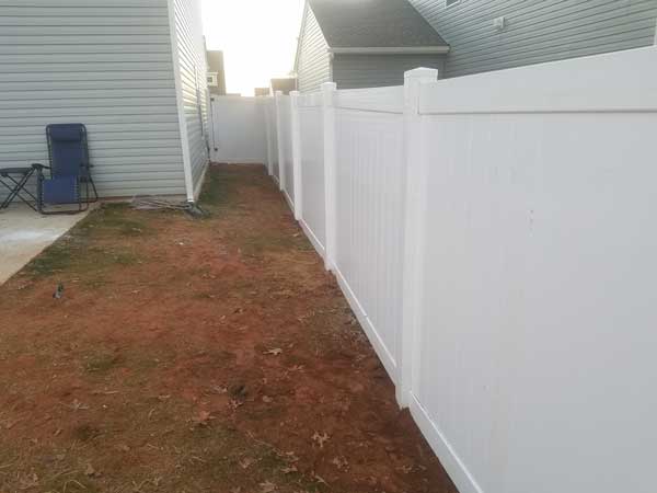 New Viny Fence Installation